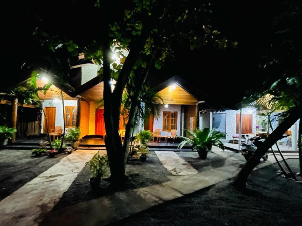 New Roy Guest House Kalkudah  Luaran gambar