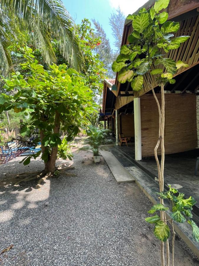 New Roy Guest House Kalkudah  Luaran gambar